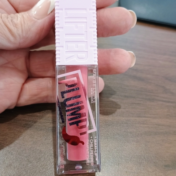Maybelline Other - Maybelline  Lifter Plump Lip Plumping Gloss With Chili Pepper